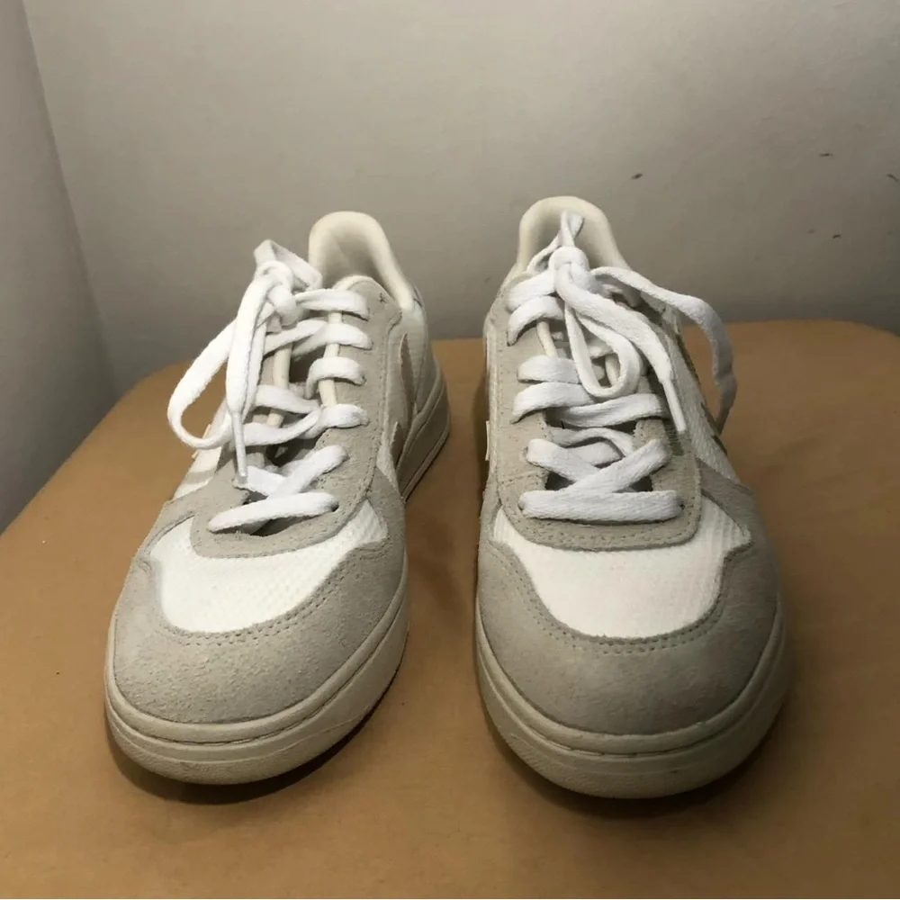 Veja V-10 Women’s Sneakers